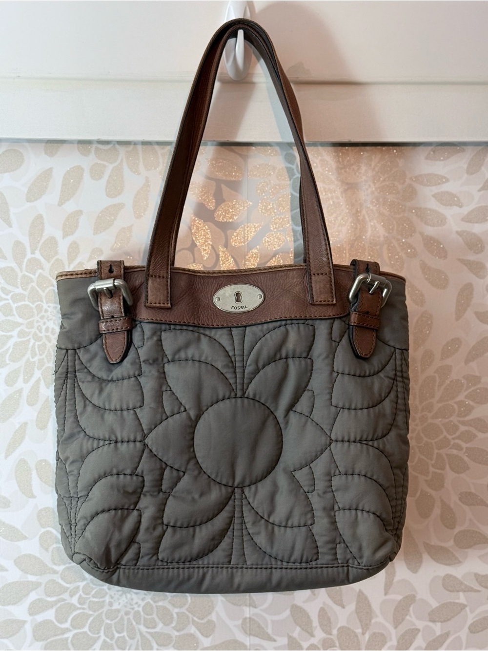 Vtg Fossil Grey Key Per Flower Quilted Brown Leather Buckle Tote Shoulder Bag